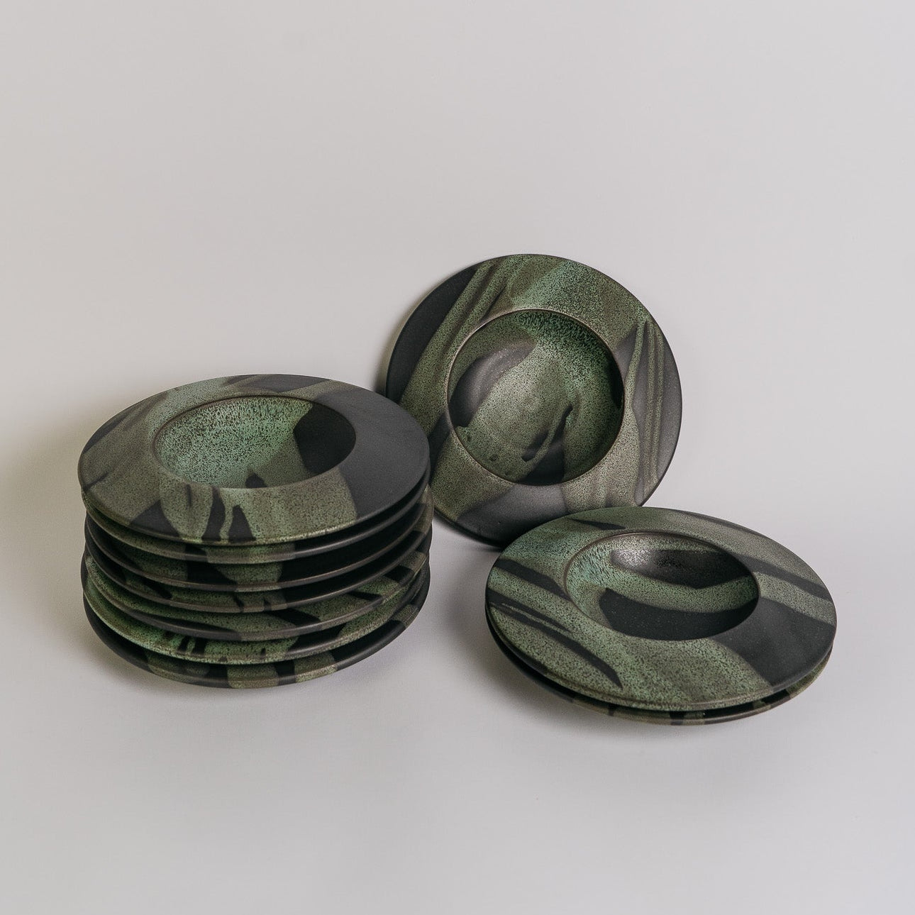 UFO bowl in Disco Lizard & Smoke