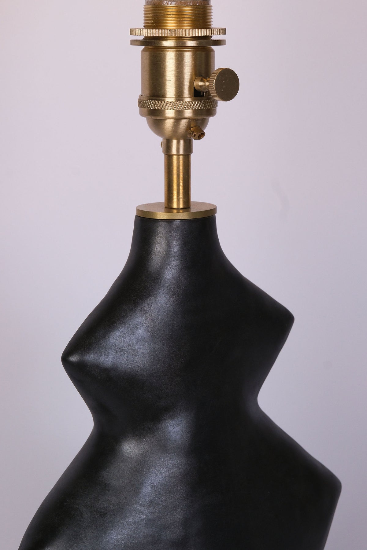 The Arrow Lamp - Black