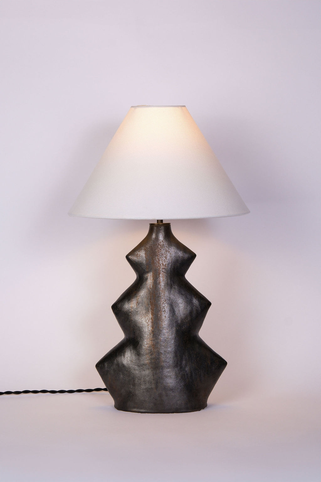 The Arrow Lamp - Warm Wood